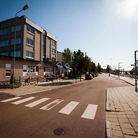 Hotel Adlon Mariehamn Bagian luar foto