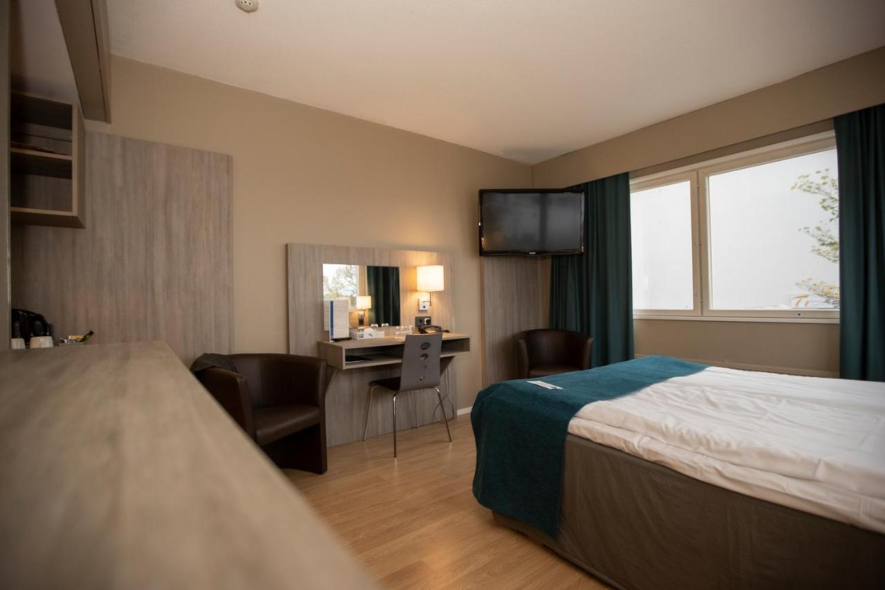 Hotel Adlon Mariehamn Bagian luar foto