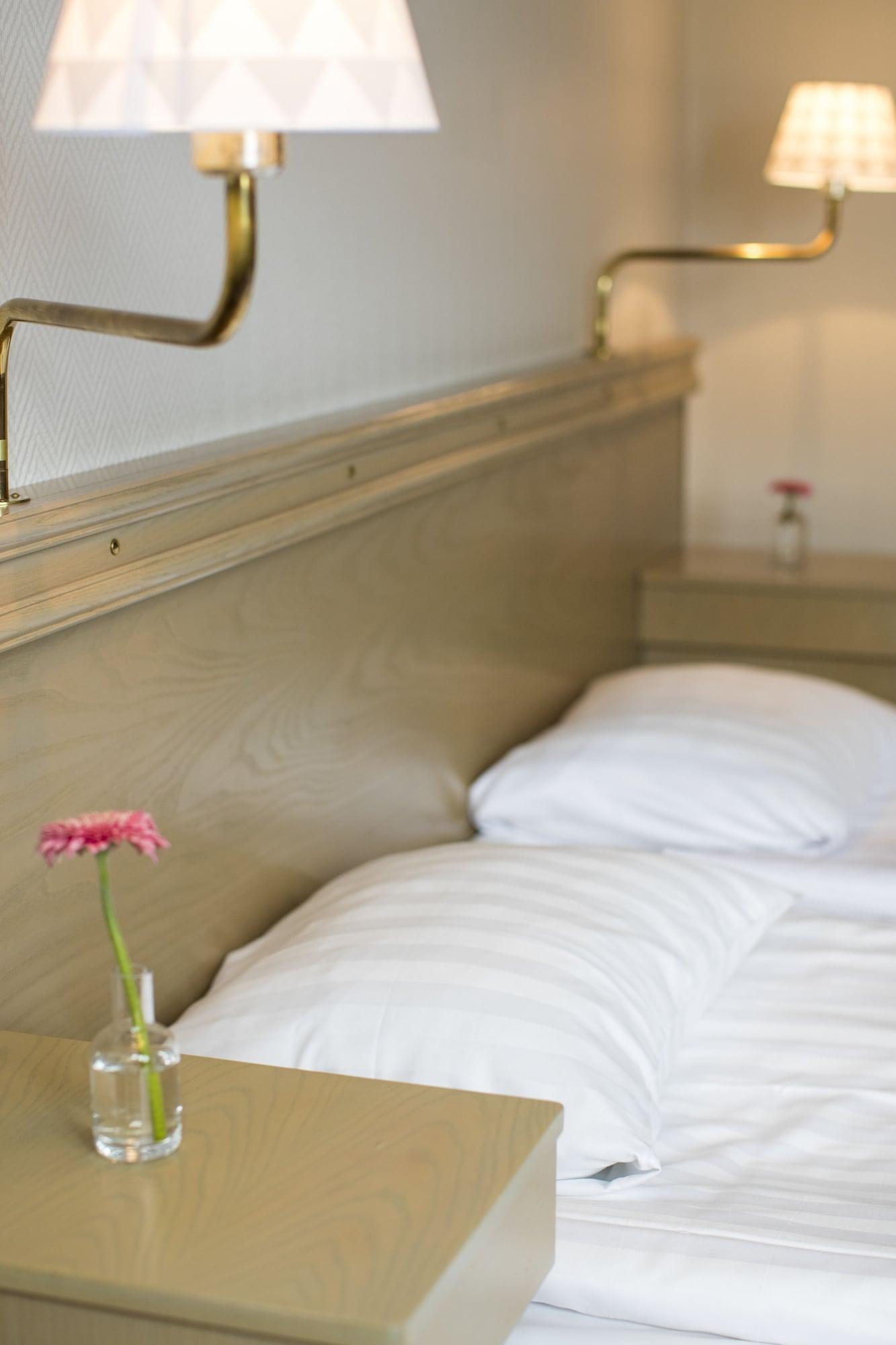 Hotel Adlon Mariehamn Bagian luar foto