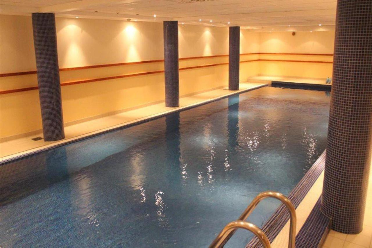Hotel Adlon Mariehamn Bagian luar foto