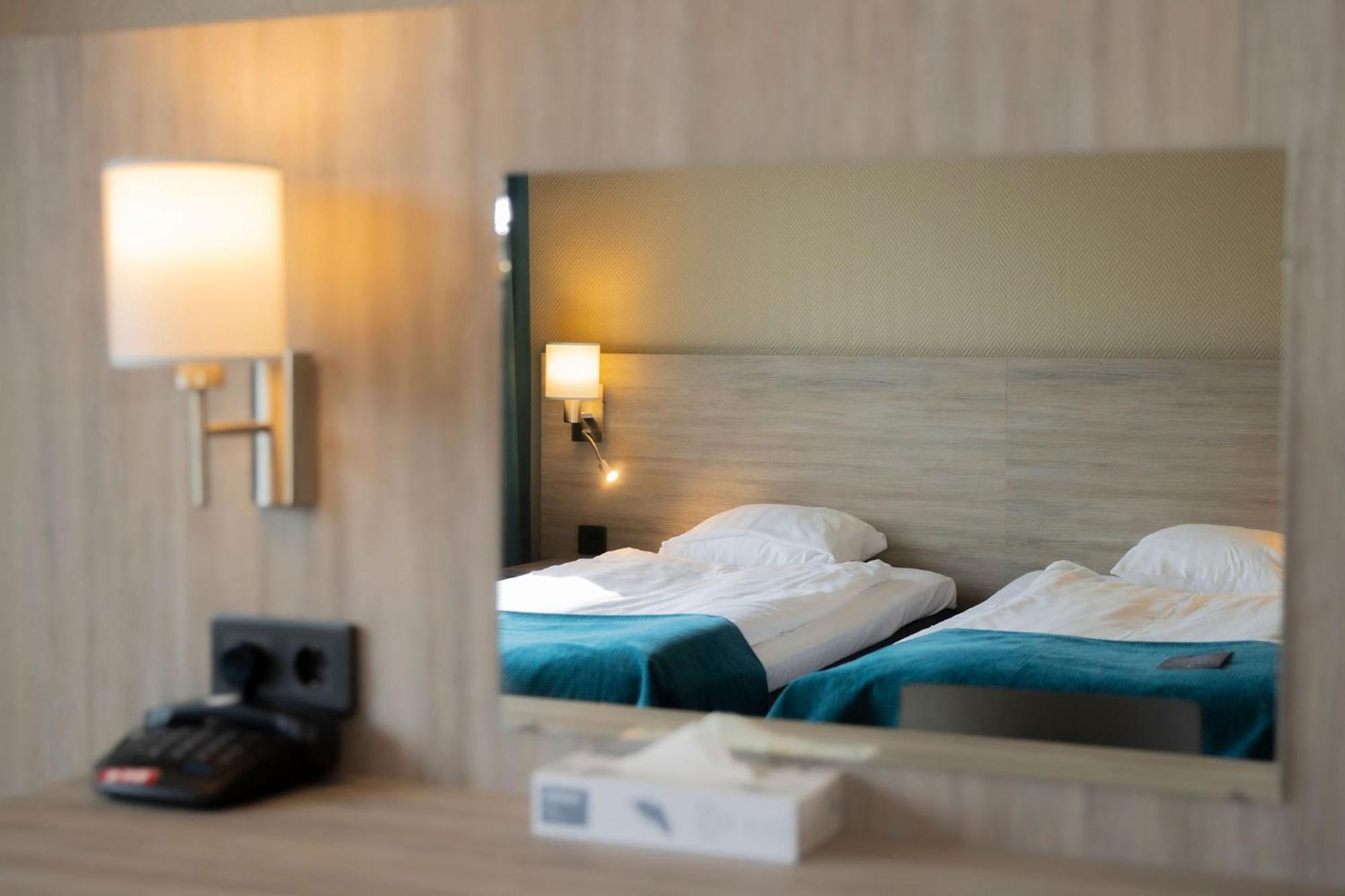 Hotel Adlon Mariehamn Bagian luar foto