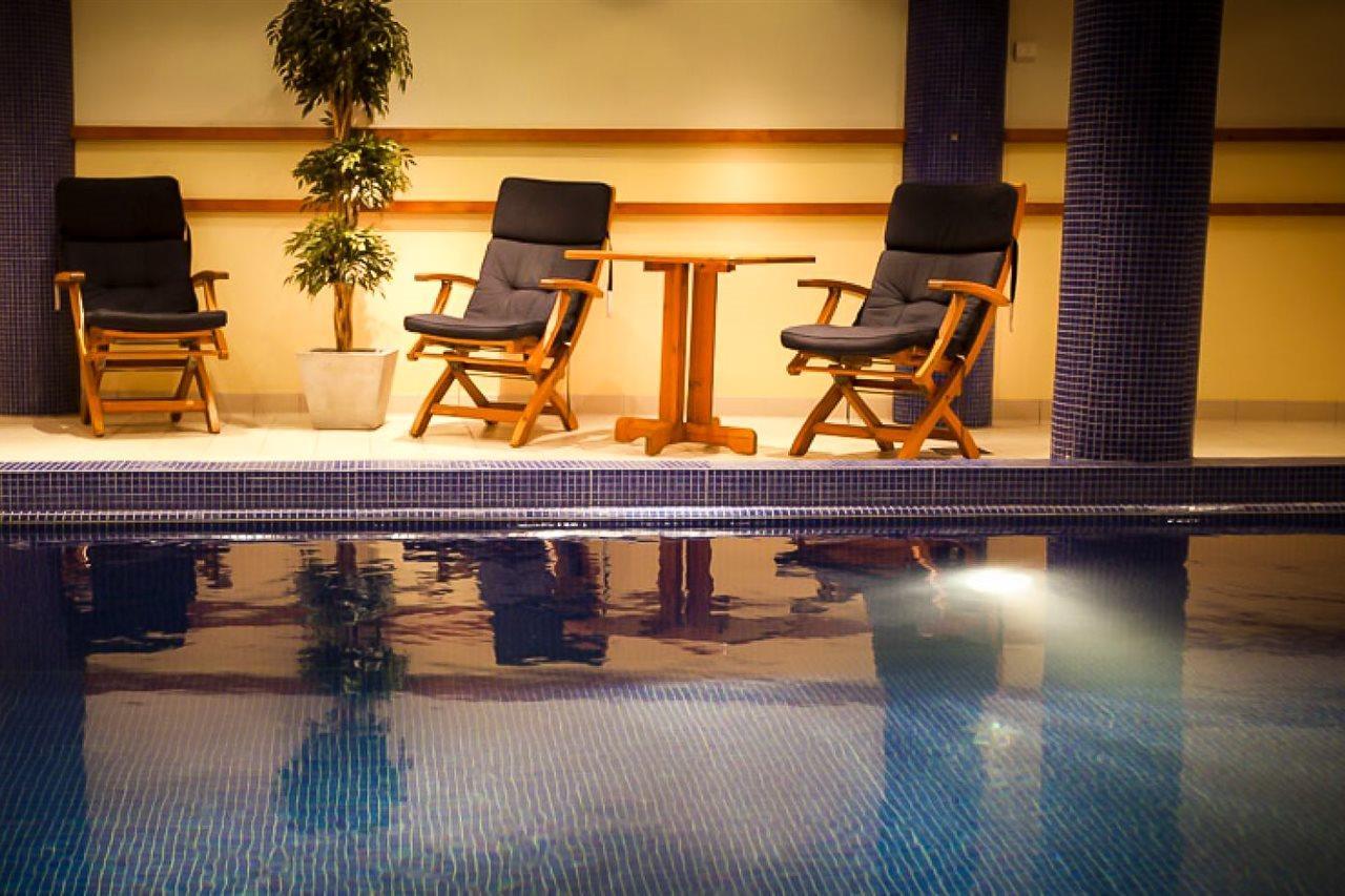Hotel Adlon Mariehamn Bagian luar foto