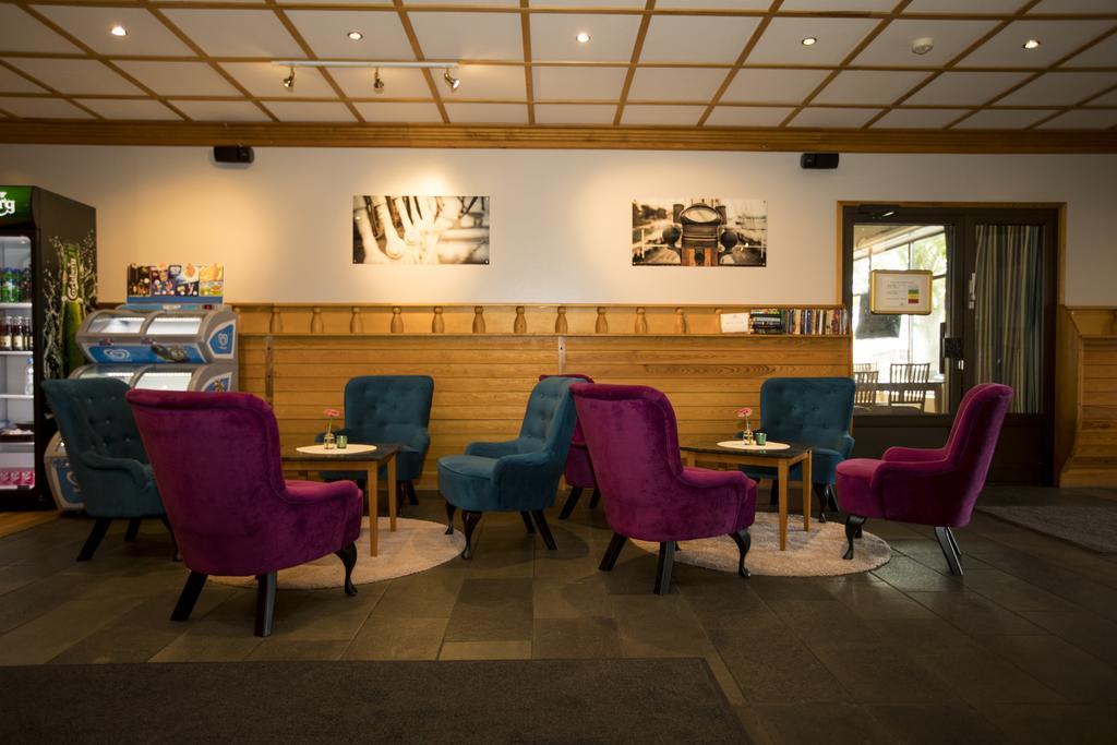 Hotel Adlon Mariehamn Bagian luar foto