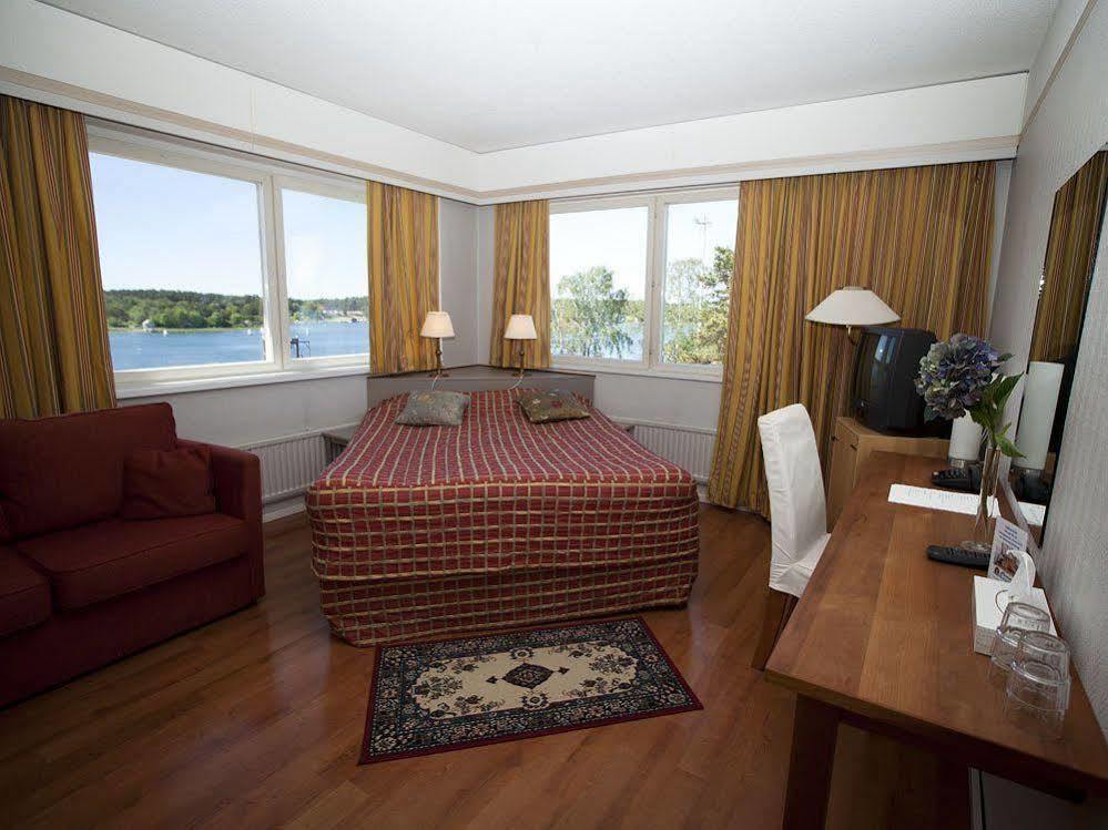 Hotel Adlon Mariehamn Bagian luar foto